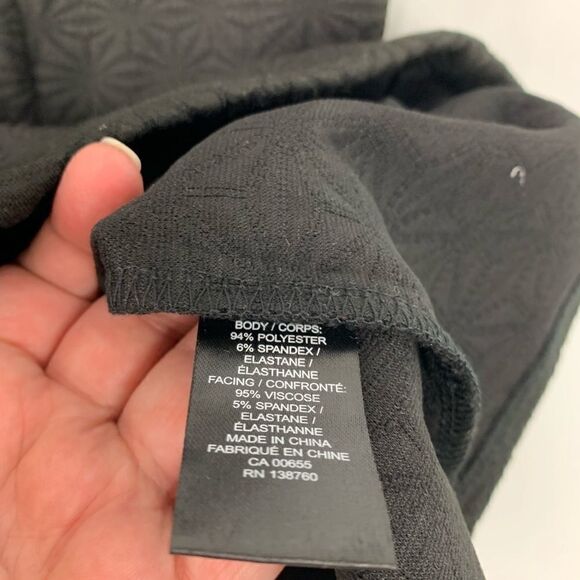 RW&Co Black Sleeveless Peplum Pattern Top - Picture 8 of 8